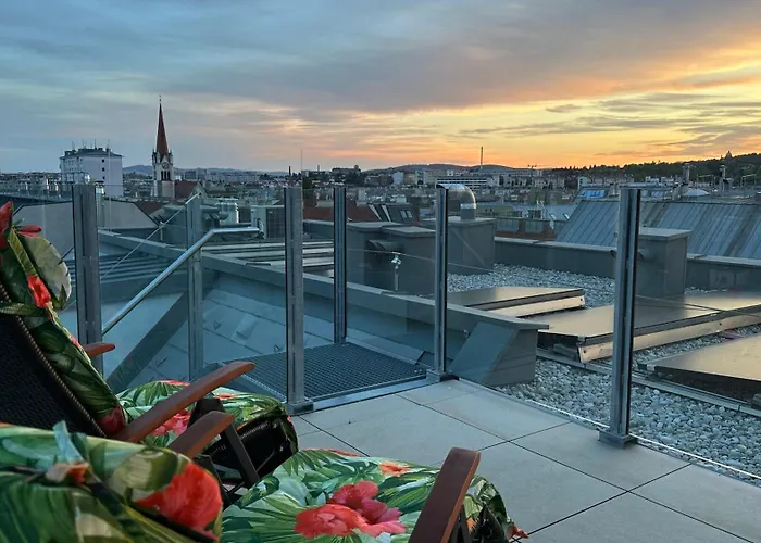Apartment Wiener Schloss Wilhelminen 360° Views *