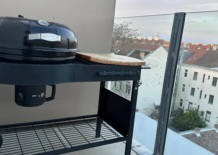 Wiener Schloss Wilhelminen 360° Views Apartment *