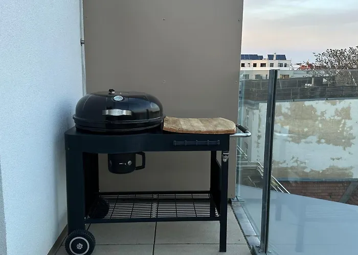 Wiener Schloss Wilhelminen 360° Views Apartment Vienna