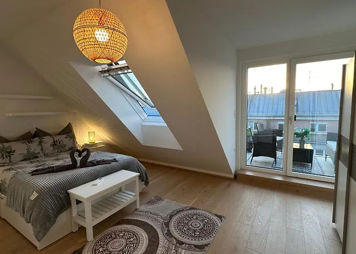 Apartment Wiener Schloss Wilhelminen 360° Views Vienna