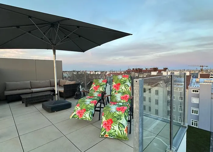 Wiener Schloss Wilhelminen 360° Views * Vienna